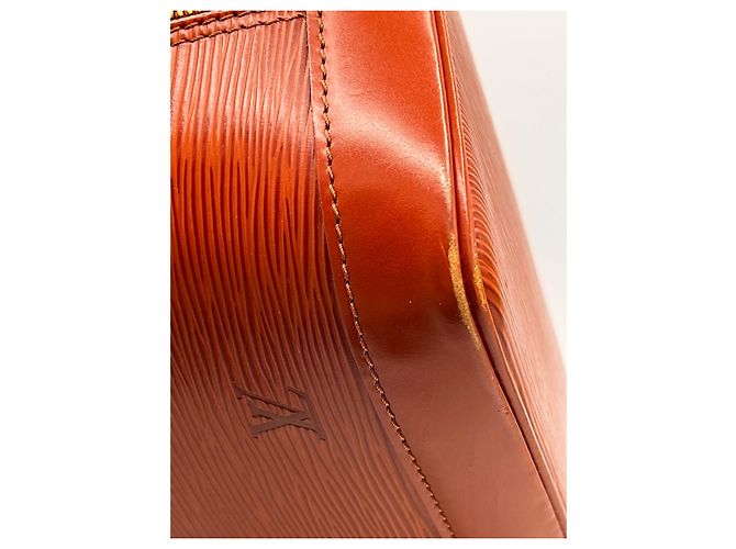 Louis Vuitton Alma in pelle Epi arancione - vista 11