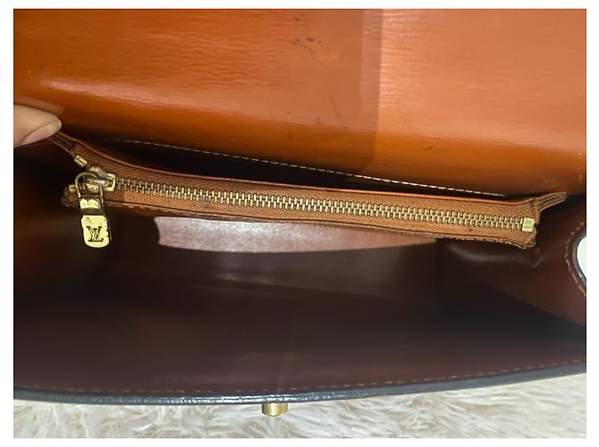 Borsa Louis Vuitton in pelle Epi color Caramello - vista 5
