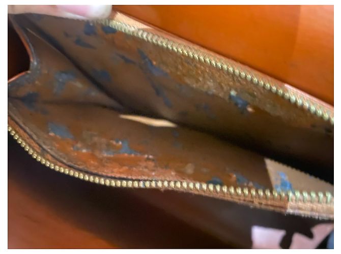 Borsa Louis Vuitton in pelle Epi color Caramello - vista 9
