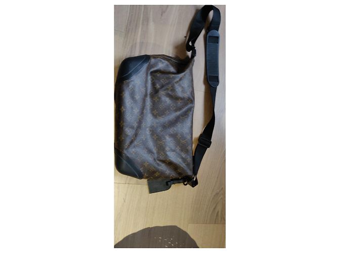 Borsa da viaggio impermeabile Louis Vuitton Monogram Macassar Marrone - vista 3