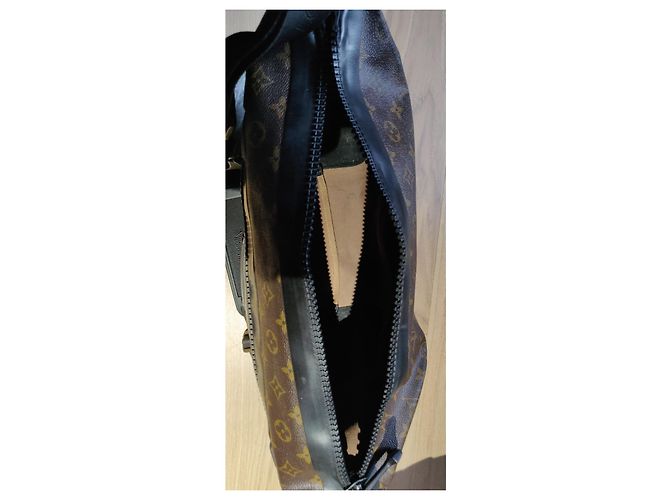 Borsa da viaggio impermeabile Louis Vuitton Monogram Macassar Marrone - vista 4