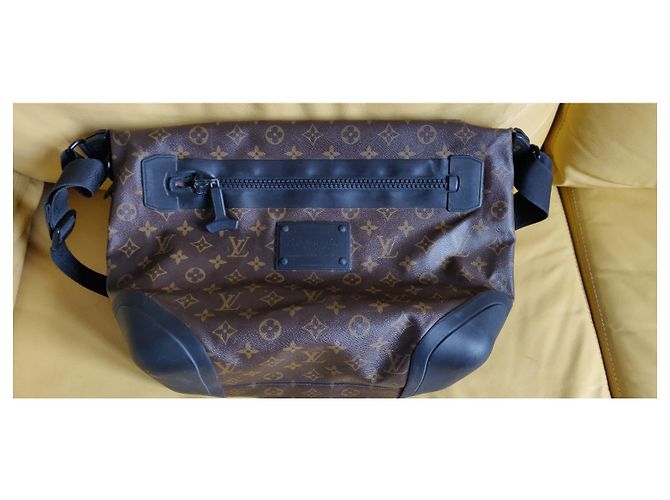 Borsa da viaggio impermeabile Louis Vuitton Monogram Macassar Marrone - vista 8