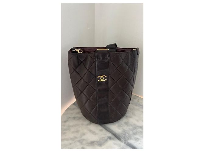 Mochila Chanel em couro acolchoado marrom escuro Castanho escuro - vista 2