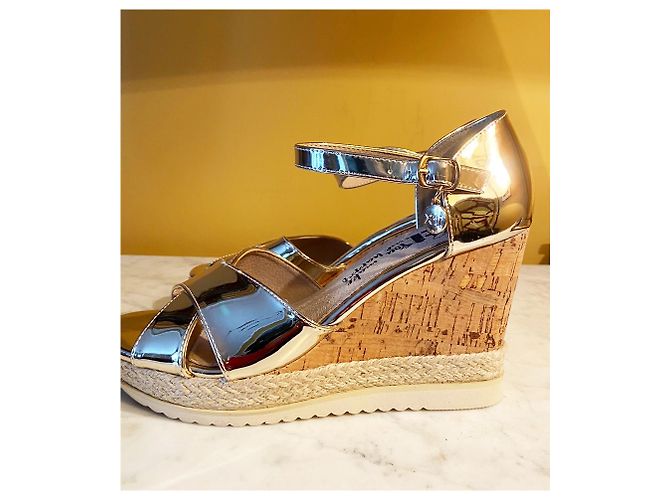 Autre Marque Sandali XTI in pelle dorata 39 D'oro - vista 3