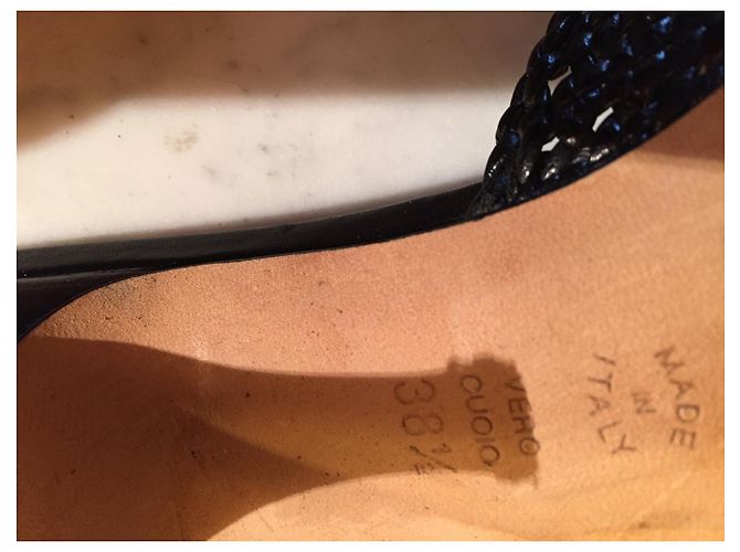 Pollini Pumps aus schwarzem Leder 8cm Absatz - Ansicht 3