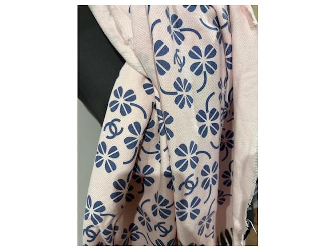 Sciarpa Chanel in lana e cashmere rosa e blu - vista 3
