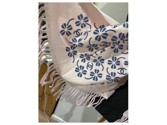 Sciarpa Chanel in lana e cashmere rosa e blu - vista 4