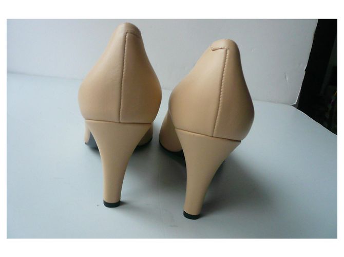 CHANEL Nuove décolleté bicolore T39C Beige - vista 7