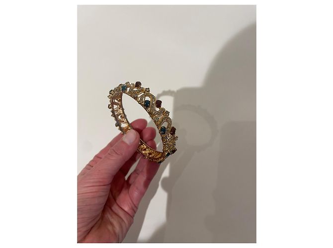 Autre Marque Goldfarbenes Armband mit Kristallen und grünen und roten Steinen Golden - Ansicht 8
