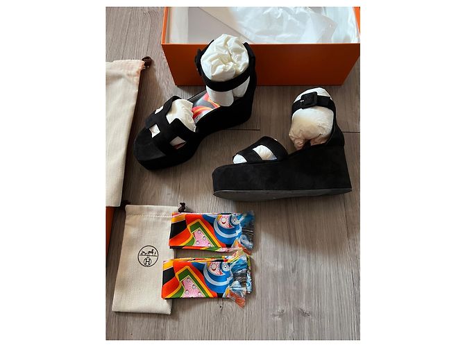 Sandalias Hermès Eole 35 de piel de ciervo negra Negro - vista 3