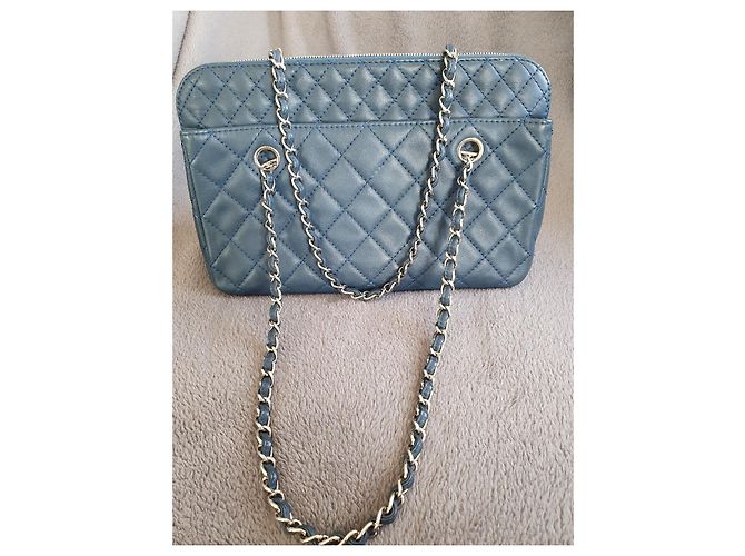 Camera Borsa a mano Chanel in pelle blu - vista 6