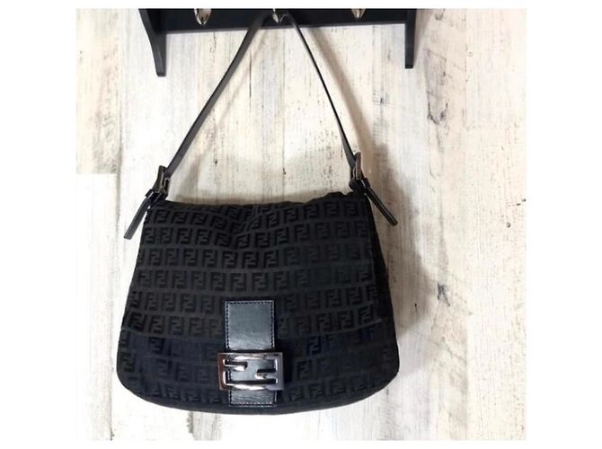 Baguette Borsa a mano Fendi Mama Wand in tessuto nero - vista 2