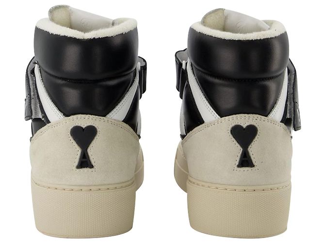 Ami Paris Baskets montantes ADC en cuir blanc et noir - vue 3