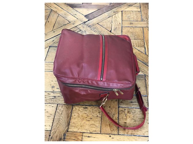 Louis Vuitton American's Cup Red Rubber Suitcase - view 7