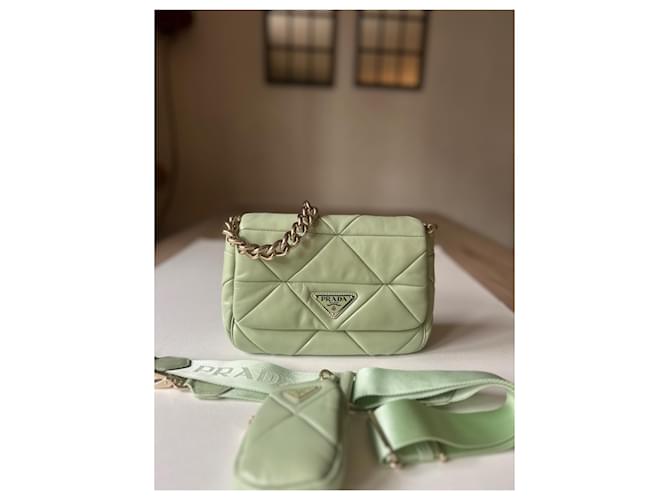 Bolsa de mão Prada Patchwork em couro verde claro - vista 2