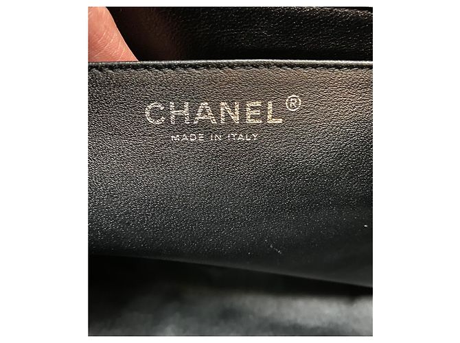 Timeless Chanel Maxi Jumbo Borsa nera in pelle verniciata Nero - vista 8