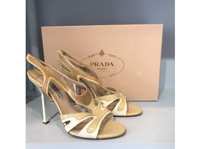 Sandali PRADA T.EU 37.5 Pelle verniciata Beige - vista 7