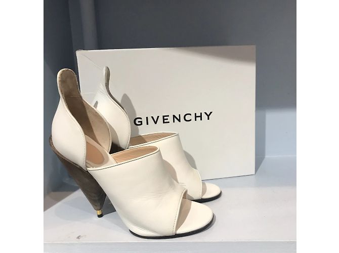 GIVENCHY Sandalen T.EU 37 Leder Weiß - Ansicht 9