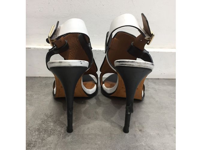 GIVENCHY Sandalen T.EU 39 Leder Schwarz - Ansicht 4