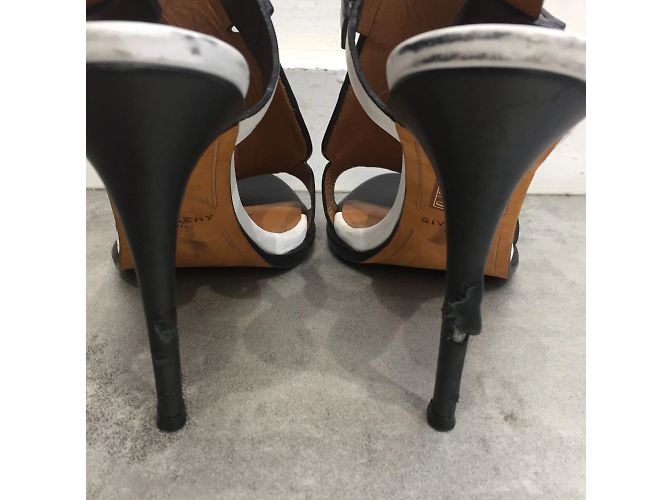 GIVENCHY Sandalen T.EU 39 Leder Schwarz - Ansicht 5