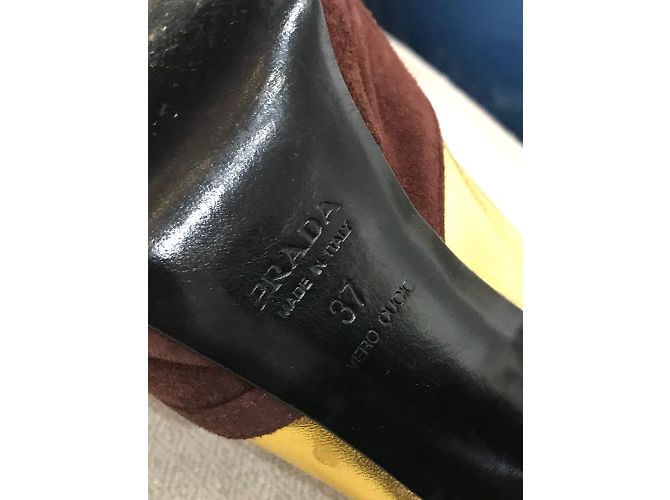 Tacchi PRADA T.EU 37 Camoscio Marrone - vista 5