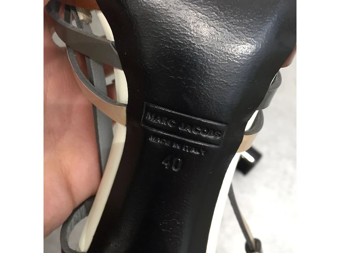 MARC JACOBS Sandali T.EU 40 Pelle verniciata Nero - vista 5