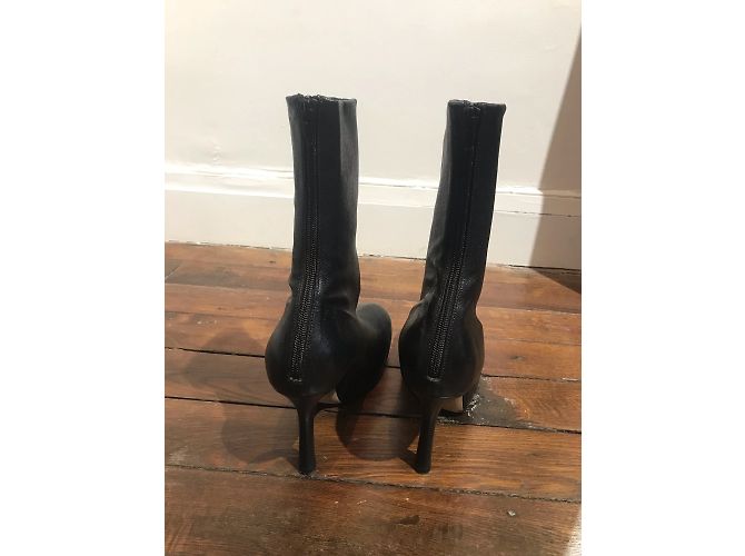BOTTEGA VENETA Ankle boots T.EU 41 Leather Black ref.827542 - Joli