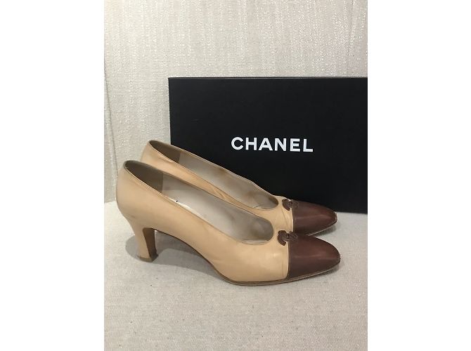 CHANEL Absätze T.EU 37.5 Leder Beige - Ansicht 8