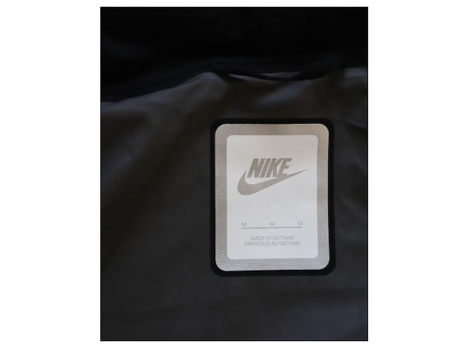 Nike High Neck Windjacke aus schwarzem Polyester - Ansicht 6