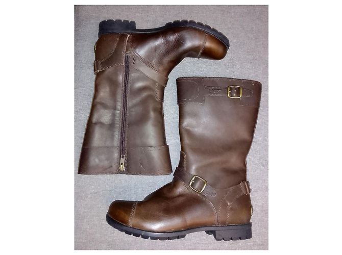 Ugg GERSHWIN wasserdichte Lammfellstiefel aus braunem Leder mit Reißverschluss - Ansicht 3