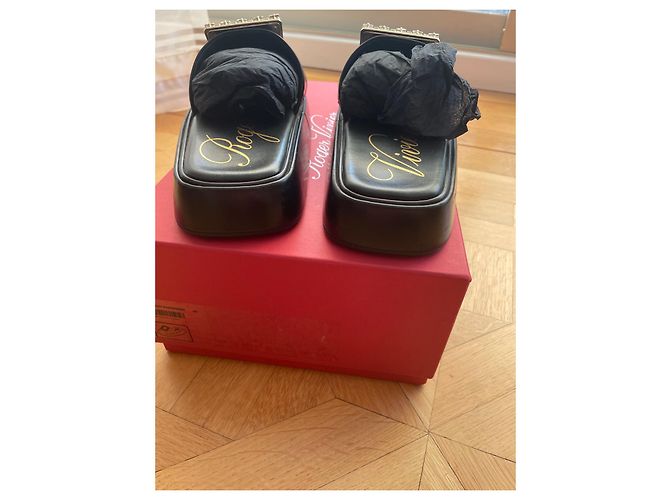 Mules Roger Vivier in pelle nera Nero - vista 5