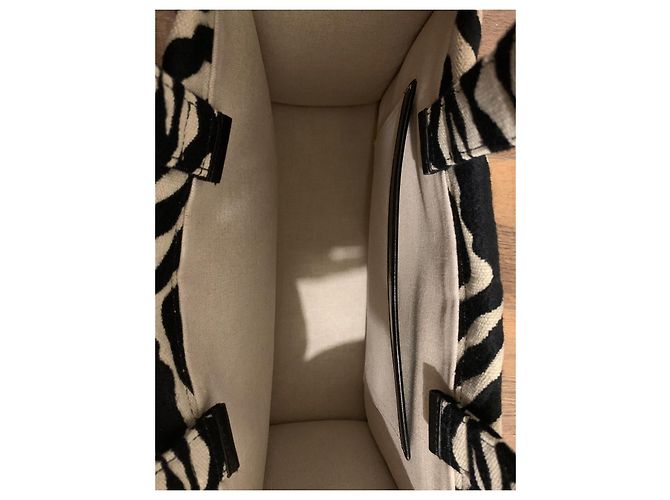 Autre Marque CELINE | Zebra Patterns Stile Casual Pelle di vitello unisex Tessuti misti Nero Beige Stampa zebra - vista 4
