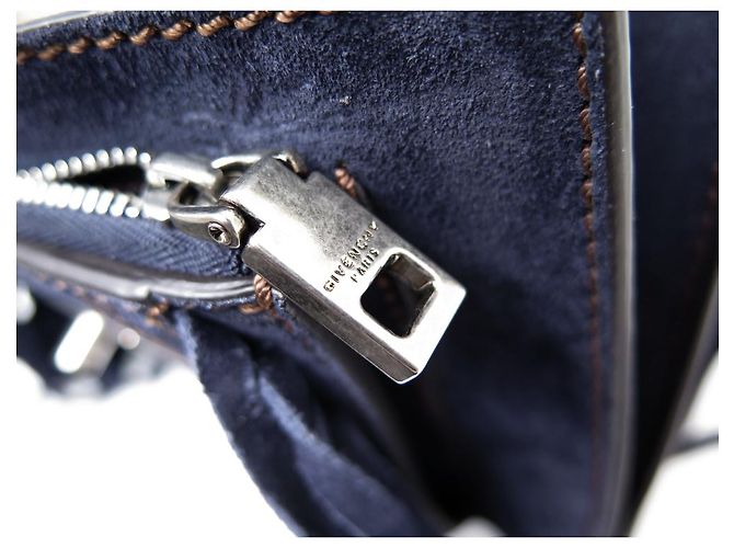 NUOVA BORSA GIVENCHY PICCOLA CON FRANGE GV3 BORSA A MANO A SPALLA IN CAMOSCIO BLU Blu navy - vista 11