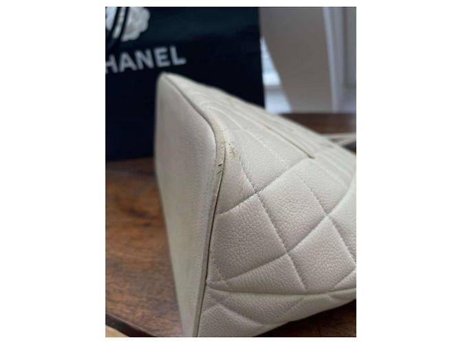 Chanel BOLSA DE CAVIAR MEDAILLON DE COURO Bege - vista 8