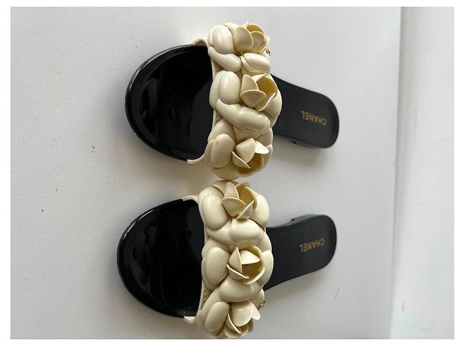 Chanel Sandali Camelia bicolore Nero - vista 13