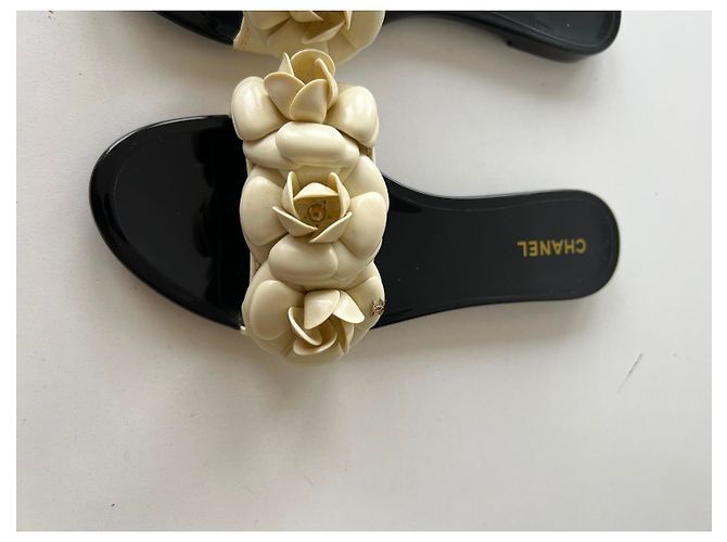 Chanel Sandali Camelia bicolore Nero - vista 17