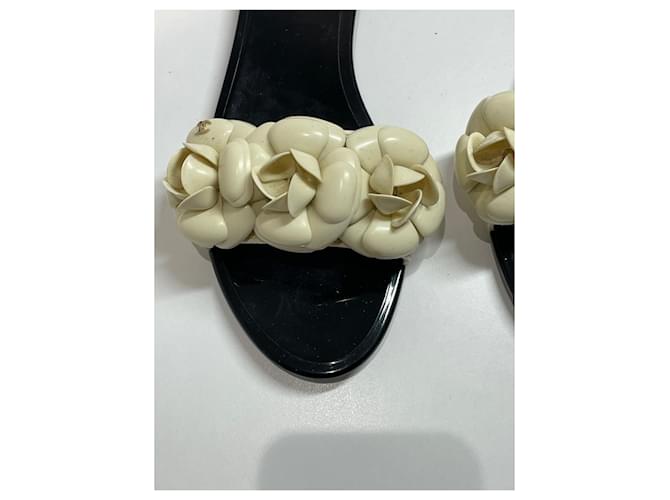 Chanel Sandali Camelia bicolore Nero - vista 2