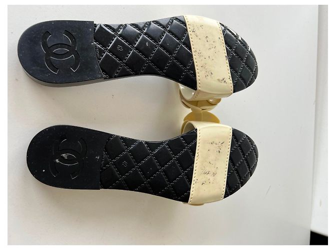 Chanel Sandali Camelia bicolore Nero - vista 25
