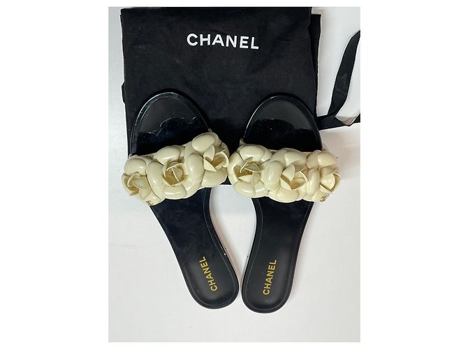 Chanel Sandali Camelia bicolore Nero - vista 4