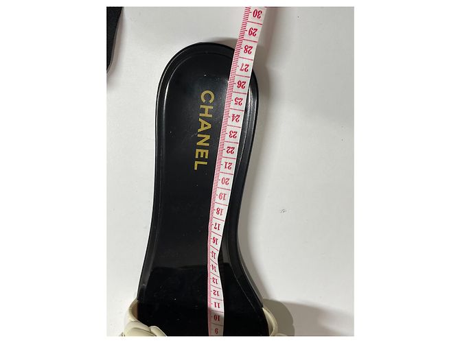 Chanel Sandali Camelia bicolore Nero - vista 5