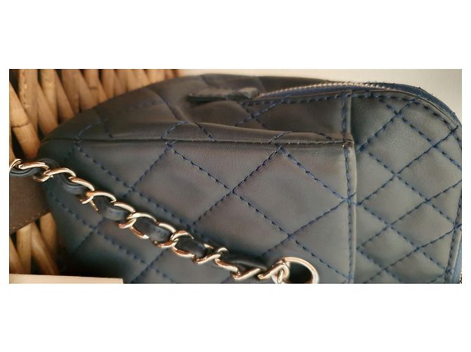 Camera Borsa a mano Chanel in pelle blu - vista 4