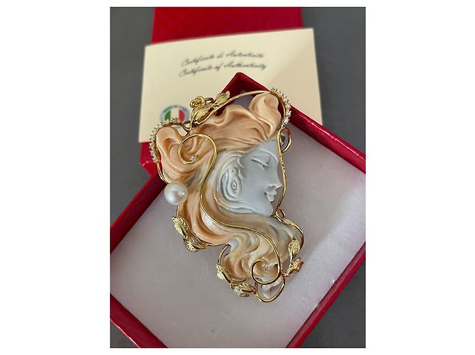 Autre Marque Collana con Ciondolo Cammeo Biton in Oro Giallo e Vermeil Gold hardware - vista 2