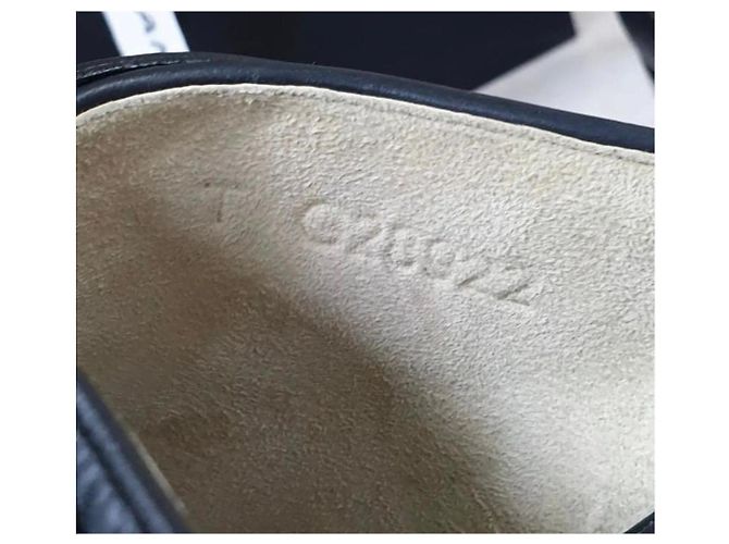 Zoccoli Chanel in pelle trapuntata nera Nero - vista 5