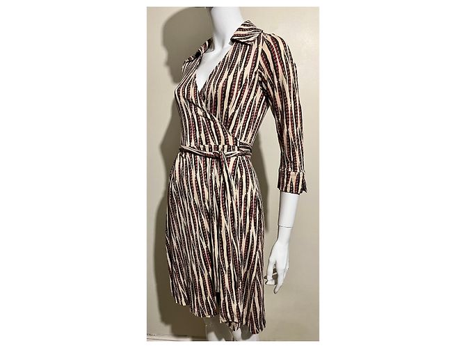 Diane Von Furstenberg DvF Megan Vintage-Wickelkleid aus Seide - Ansicht 2