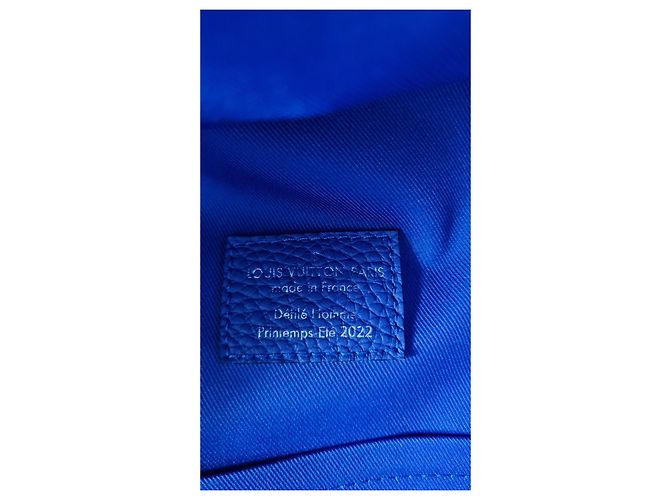 Laguito Zaino multitasche Louis Vuitton Taurillon Blu - vista 4
