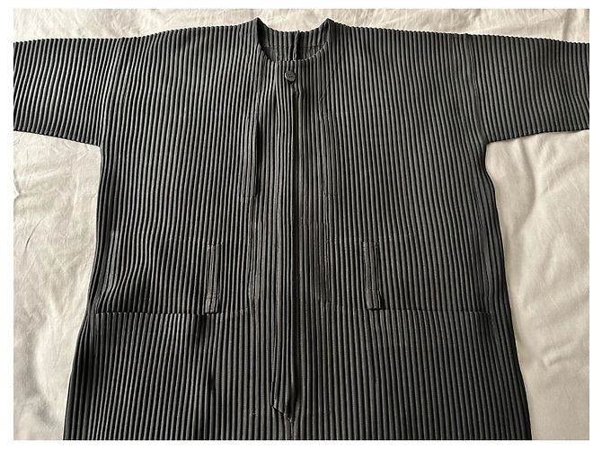 Issey Miyake Tuta Homme Plissé Nera - vista 14