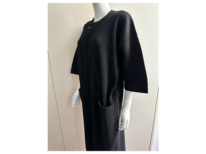Issey Miyake Tuta Homme Plissé Nera - vista 20