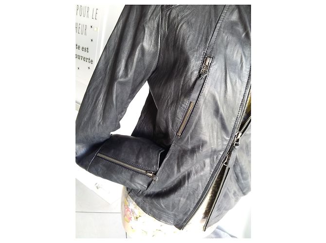 Autre Marque Schwarze Lederjacke Größe 40 - Ansicht 10