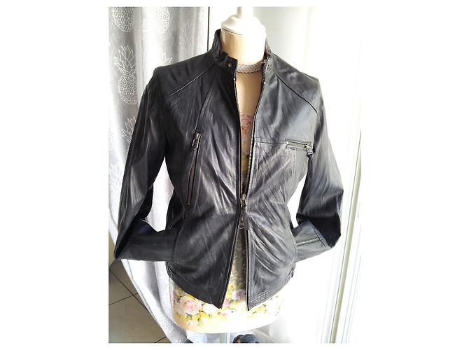Autre Marque Schwarze Lederjacke Größe 40 - Ansicht 4