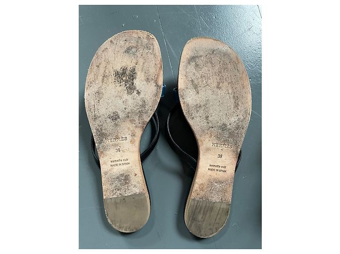 Sandalias Corfou Hermès de cuero negro y azul - vista 2
